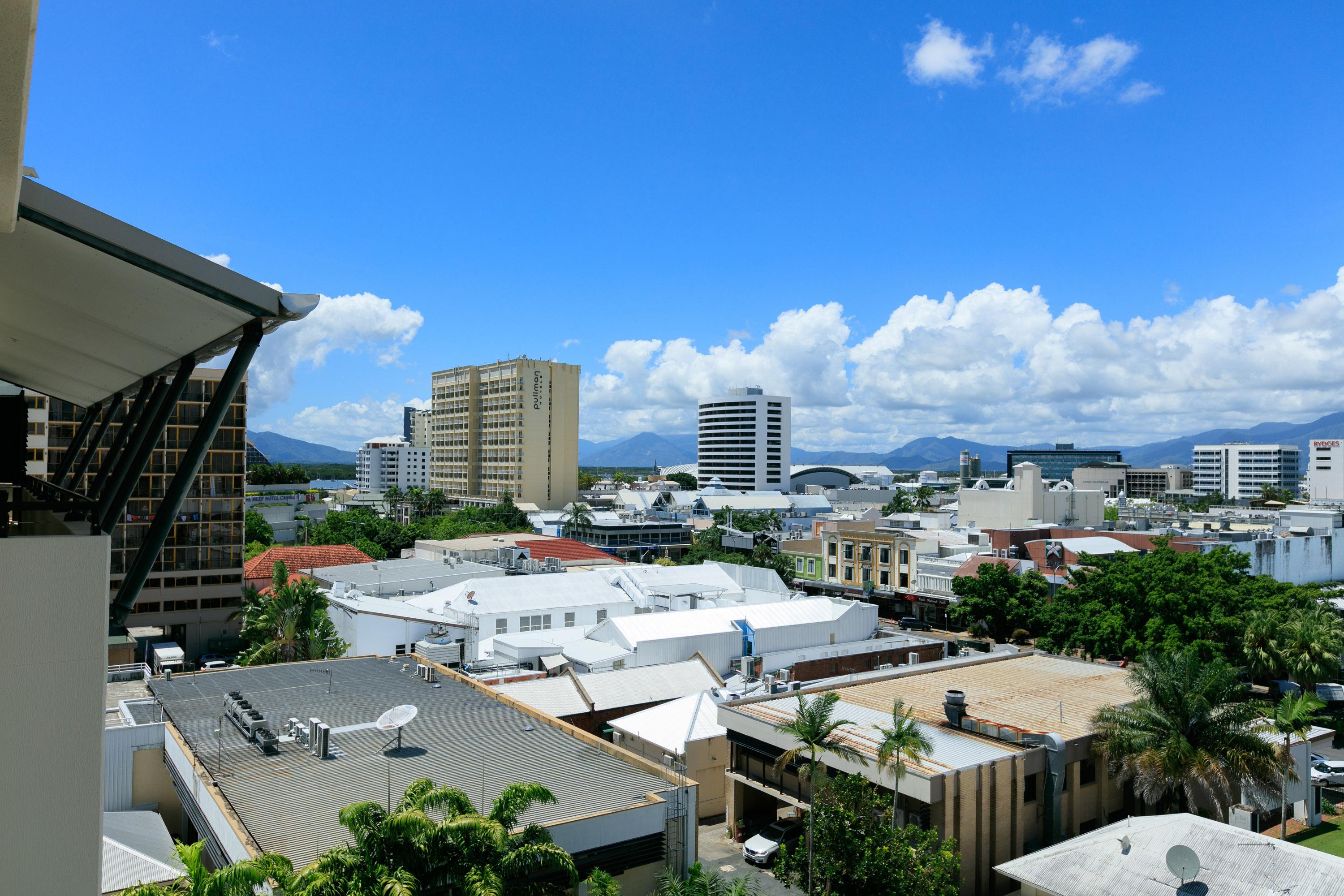 Mantra Esplanade Hotel Cairns Bagian luar foto