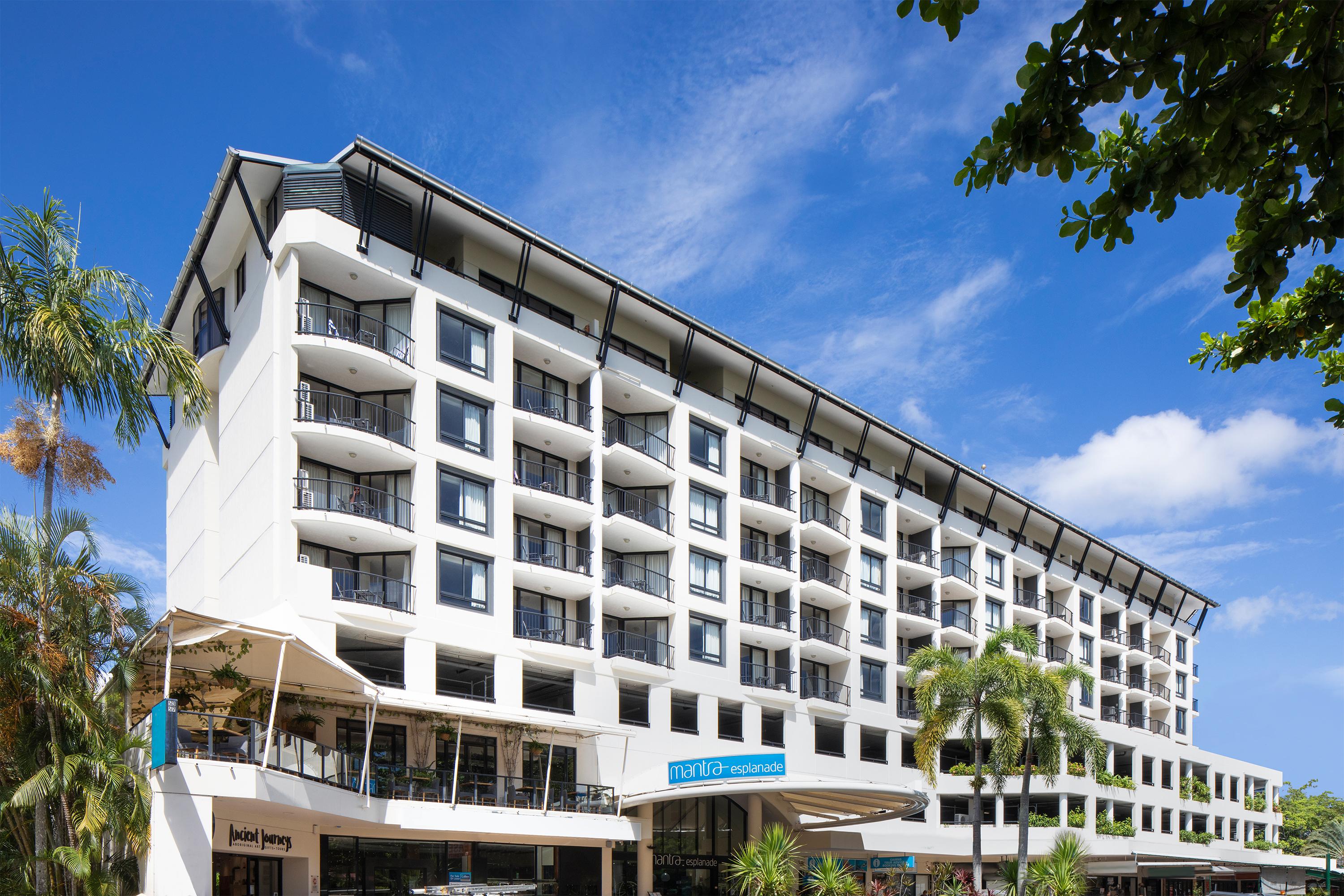 Mantra Esplanade Hotel Cairns Bagian luar foto